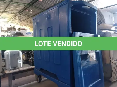 LOTE 197 - 01 CAIXA TÉRMICA COM RODINHAS SEM BANDEJAS. (NO ESTADO) ATENÇÃO! FAZER A VISITAÇÃO ANTES DE ARREMATAR, NÃO SABEMOS SE FUNCIONA. LEILÃO NÃO TEM GARANTIA E NEM DEVOLUÇÃO, SUJEITO A POSSÍVEIS AVARIAS VISÍVEIS/OCULTAS E/OU AUSÊNCIA DE COMPONENTES.