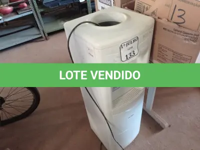 LOTE 133 - 01 BEBEDOURO PARA GARRAFÃO IBBL.(LIGANDO) (NO ESTADO) ATENÇÃO! FAZER A VISITAÇÃO ANTES DE ARREMATAR, NÃO SABEMOS SE FUNCIONA. LEILÃO NÃO TEM GARANTIA E NEM DEVOLUÇÃO, SUJEITO A POSSÍVEIS AVARIAS VISÍVEIS/OCULTAS E/OU AUSÊNCIA DE COMPONENTES.