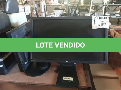 LOTE 137 - 06 MONITORES LCD MARCAS E MODELOS DIVERSOS. (NO ESTADO) ATENÇÃO! FAZER A VISITAÇÃO ANTES DE ARREMATAR, NÃO SABEMOS SE FUNCIONA. LEILÃO NÃO TEM GARANTIA E NEM DEVOLUÇÃO, SUJEITO A POSSÍVEIS AVARIAS VISÍVEIS/OCULTAS E/OU AUSÊNCIA DE COMPONENTES.