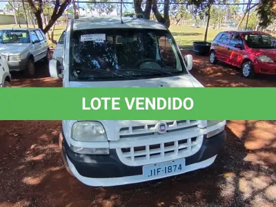 LOTE 020 - 01 FIAT DOBLÔ ELX1.8 FLEX MINIVAN; PLACA: JIF-1874; ANO: 2009. CHASSI: 9BD11930591061671, RENAVAM: 00153307382; (PARACHOQUE DIANTEIRO QUEBRADO, TETO AMASSADO, VEÍCULO NÃO FUNCIONA, BOMBA DE COMBUSTÍVEL TRAVADA, SUSPENSÃO DIANTEIRA FAZENDO BARULHO). (NO ESTADO)