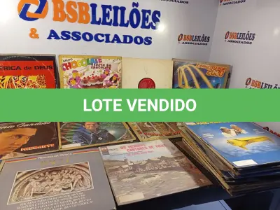 LOTE 083 - 01 LOTE COM DIVERSOS LPS VARIADOS. (NO ESTADO) ATENÇÃO! FAZER A VISITAÇÃO ANTES DE ARREMATAR, NÃO SABEMOS SE FUNCIONA. LEILÃO NÃO TEM GARANTIA E NEM DEVOLUÇÃO, SUJEITO A POSSÍVEIS AVARIAS VISÍVEIS/OCULTAS E/OU AUSÊNCIA DE COMPONENTES.