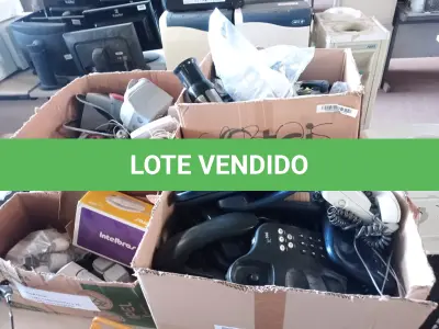LOTE 132 - 01 LOTE COM ELETRÔNICOS DIVERSOS. (NO ESTADO) ATENÇÃO! FAZER A VISITAÇÃO ANTES DE ARREMATAR, NÃO SABEMOS SE FUNCIONA. LEILÃO NÃO TEM GARANTIA E NEM DEVOLUÇÃO, SUJEITO A POSSÍVEIS AVARIAS VISÍVEIS/OCULTAS E/OU AUSÊNCIA DE COMPONENTES.