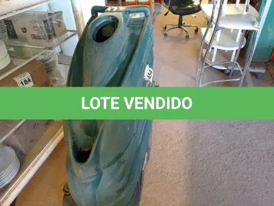 LOTE 454 - 01 MÁQUINA LAVADORA E EXTRATORA DE LAVAR CARPETES MARCA FOX. (NO ESTADO) ATENÇÃO! FAZER A VISITAÇÃO ANTES DE ARREMATAR, NÃO SABEMOS SE FUNCIONA. LEILÃO NÃO TEM GARANTIA E NEM DEVOLUÇÃO, SUJEITO A POSSÍVEIS AVARIAS VISÍVEIS/OCULTAS E/OU AUSÊNCIA DE COMPONENTES.