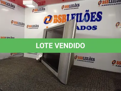 LOTE 069 - 01 TV, MODELO: LC-20B6U-SM MARCA SHARP SEM CONTROLE. (NO ESTADO) ATENÇÃO! FAZER A VISITAÇÃO ANTES DE ARREMATAR, NÃO SABEMOS SE FUNCIONA. LEILÃO NÃO TEM GARANTIA E NEM DEVOLUÇÃO, SUJEITO A POSSÍVEIS AVARIAS VISÍVEIS/OCULTAS E/OU AUSÊNCIA DE COMPONENTES.