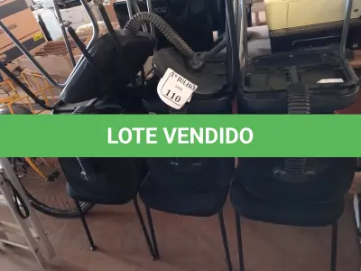 LOTE 110 - 07 CADEIRAS PARA ESCRITÓRIO PÉS FIXOS. (NO ESTADO) ATENÇÃO! FAZER A VISITAÇÃO ANTES DE ARREMATAR, NÃO SABEMOS SE FUNCIONA. LEILÃO NÃO TEM GARANTIA E NEM DEVOLUÇÃO, SUJEITO A POSSÍVEIS AVARIAS VISÍVEIS/OCULTAS E/OU AUSÊNCIA DE COMPONENTES.