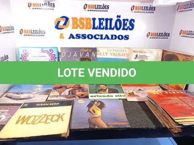LOTE 075 - 01 LOTE COM DIVERSOS LPS VARIADOS. (NO ESTADO) ATENÇÃO! FAZER A VISITAÇÃO ANTES DE ARREMATAR, NÃO SABEMOS SE FUNCIONA. LEILÃO NÃO TEM GARANTIA E NEM DEVOLUÇÃO, SUJEITO A POSSÍVEIS AVARIAS VISÍVEIS/OCULTAS E/OU AUSÊNCIA DE COMPONENTES.