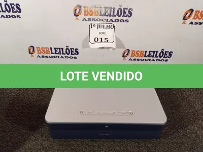 LOTE 015 - 01 PROJETOR LCD MULTIMIDIA, MODELO: VPL-ES27 MARCA SONY 220V. (NO ESTADO) ATENÇÃO! FAZER A VISITAÇÃO ANTES DE ARREMATAR, NÃO SABEMOS SE FUNCIONA. LEILÃO NÃO TEM GARANTIA E NEM DEVOLUÇÃO, SUJEITO A POSSÍVEIS AVARIAS VISÍVEIS/OCULTAS E/OU AUSÊNCIA DE COMPONENTES.