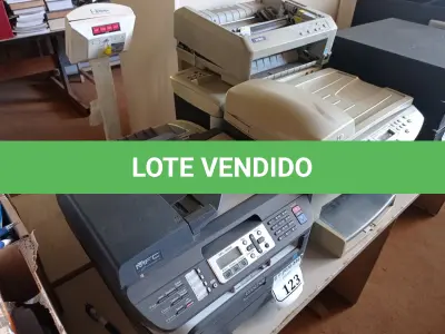 LOTE 123 - 05 IMPRESSORAS, SENDO 03 IMPRESSORAS LASERJET MARCA HP, 01 MATRICIAL MARCA EPSON E 01 BROHTER WIRELESS. (NO ESTADO) ATENÇÃO! FAZER A VISITAÇÃO ANTES DE ARREMATAR, NÃO SABEMOS SE FUNCIONA. LEILÃO NÃO TEM GARANTIA E NEM DEVOLUÇÃO, SUJEITO A POSSÍVEIS AVARIAS VISÍVEIS/OCULTAS E/OU AUSÊNCIA DE COMPONENTES.