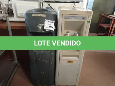 LOTE 105 - 02 BEBEDOUROS PARA GARRAFÃO COM AVARIAS, APENAS 01 LIGANDO. (NO ESTADO) ATENÇÃO! FAZER A VISITAÇÃO ANTES DE ARREMATAR, NÃO SABEMOS SE FUNCIONA. LEILÃO NÃO TEM GARANTIA E NEM DEVOLUÇÃO, SUJEITO A POSSÍVEIS AVARIAS VISÍVEIS/OCULTAS E/OU AUSÊNCIA DE COMPONENTES.