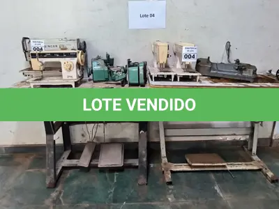 LOTE 004 - APROXIMADAMENTE 6 DE MÁQUINAS DE COSTURA DOMÉSTICA E INDUSTRIAL. (NO ESTADO)