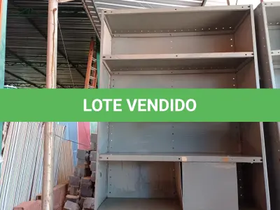 LOTE 124 - 01 ESTANTE DE AÇO COM 07 PRATELEIRAS. (NO ESTADO) ATENÇÃO! FAZER A VISITAÇÃO ANTES DE ARREMATAR, NÃO SABEMOS SE FUNCIONA. LEILÃO NÃO TEM GARANTIA E NEM DEVOLUÇÃO, SUJEITO A POSSÍVEIS AVARIAS VISÍVEIS/OCULTAS E/OU AUSÊNCIA DE COMPONENTES.