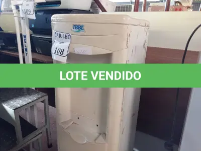 LOTE 108 - 01 BEBEDOURO PARA GARRAFÃO IBBL, APENAS 01 LIGANDO. (NO ESTADO) ATENÇÃO! FAZER A VISITAÇÃO ANTES DE ARREMATAR, NÃO SABEMOS SE FUNCIONA. LEILÃO NÃO TEM GARANTIA E NEM DEVOLUÇÃO, SUJEITO A POSSÍVEIS AVARIAS VISÍVEIS/OCULTAS E/OU AUSÊNCIA DE COMPONENTES.