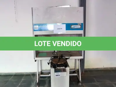 LOTE 003 - UM AUTOCLAVE VERTICAL USO VETERINARIO E 01 BALCAO CAPELA DE FLUXO LAMINAR USO VETERINARIO. (NO ESTADO)