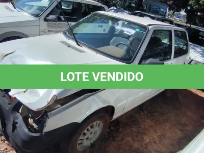 LOTE 006 - 01 FIAT UNO MILLE FIRE FLEX; PLACA: JGO-6298; ANO: 2005. CHASSI: 9BD15802764754167, RENAVAM: 00865842256 (VEÍCULO ESTÁ COM A FRENTE BATIDA (FARÓIS, PARACHOQUE, RADIADOR, GRADE DO PARACHOQUE QUEBRADOS, CAPÔ, PARALAMAS, PAINEL FRONTAL AMASSADOS, NÃO FUNCIONOU MAIS APÓS A COLISÃO. (NO ESTADO)