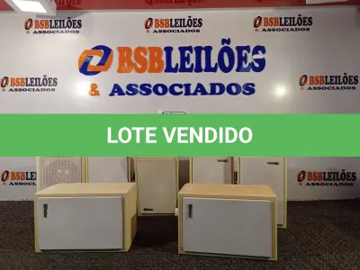 LOTE 061 - 07 CAIXINHAS DE SOM MARCA FRAHM. (NO ESTADO) ATENÇÃO! FAZER A VISITAÇÃO ANTES DE ARREMATAR, NÃO SABEMOS SE FUNCIONA. LEILÃO NÃO TEM GARANTIA E NEM DEVOLUÇÃO, SUJEITO A POSSÍVEIS AVARIAS VISÍVEIS/OCULTAS E/OU AUSÊNCIA DE COMPONENTES.