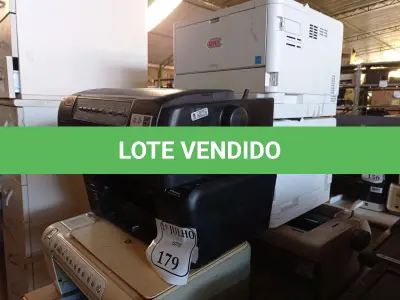 LOTE 179 - 05 IMPRESSORAS, SENDO 01 MATRICIAL E 01 MÁQUINA DE ESCREVER ANTIGA. (NO ESTADO) ATENÇÃO! FAZER A VISITAÇÃO ANTES DE ARREMATAR, NÃO SABEMOS SE FUNCIONA. LEILÃO NÃO TEM GARANTIA E NEM DEVOLUÇÃO, SUJEITO A POSSÍVEIS AVARIAS VISÍVEIS/OCULTAS E/OU AUSÊNCIA DE COMPONENTES.