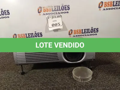 LOTE 005 - 01 PROJETOR LCD MULTIMIDIA, MODELO: CP-S318 MARCA HITACHI 220V. (NO ESTADO) ATENÇÃO! FAZER A VISITAÇÃO ANTES DE ARREMATAR, NÃO SABEMOS SE FUNCIONA. LEILÃO NÃO TEM GARANTIA E NEM DEVOLUÇÃO, SUJEITO A POSSÍVEIS AVARIAS VISÍVEIS/OCULTAS E/OU AUSÊNCIA DE COMPONENTES.