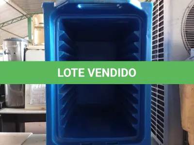LOTE 197 - 01 CAIXA TÉRMICA COM RODINHAS SEM BANDEJAS. (NO ESTADO) ATENÇÃO! FAZER A VISITAÇÃO ANTES DE ARREMATAR, NÃO SABEMOS SE FUNCIONA. LEILÃO NÃO TEM GARANTIA E NEM DEVOLUÇÃO, SUJEITO A POSSÍVEIS AVARIAS VISÍVEIS/OCULTAS E/OU AUSÊNCIA DE COMPONENTES.
