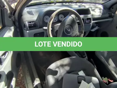 LOTE 010 - 01 RENAULT CLIO; PLACA: JHM-0547; ANO: 2008. CHASSI: 8A1LB8E058L032091, RENAVAM: 00973903783; (NO ESTADO)