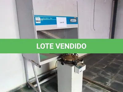 LOTE 003 - UM AUTOCLAVE VERTICAL USO VETERINARIO E 01 BALCAO CAPELA DE FLUXO LAMINAR USO VETERINARIO. (NO ESTADO)