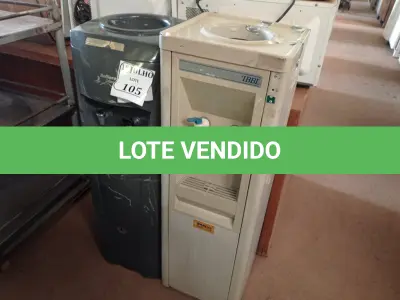 LOTE 105 - 02 BEBEDOUROS PARA GARRAFÃO COM AVARIAS, APENAS 01 LIGANDO. (NO ESTADO) ATENÇÃO! FAZER A VISITAÇÃO ANTES DE ARREMATAR, NÃO SABEMOS SE FUNCIONA. LEILÃO NÃO TEM GARANTIA E NEM DEVOLUÇÃO, SUJEITO A POSSÍVEIS AVARIAS VISÍVEIS/OCULTAS E/OU AUSÊNCIA DE COMPONENTES.