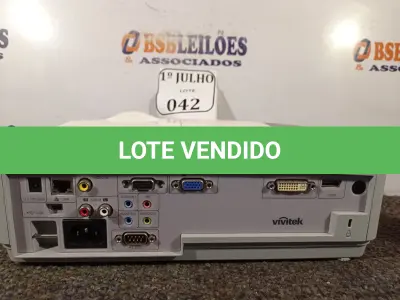 LOTE 042 - 01 PROJETOR LCD MULTIMIDIA, MODELO: D853W MARCA VIVITEK 220V. (NO ESTADO) ATENÇÃO! FAZER A VISITAÇÃO ANTES DE ARREMATAR, NÃO SABEMOS SE FUNCIONA. LEILÃO NÃO TEM GARANTIA E NEM DEVOLUÇÃO, SUJEITO A POSSÍVEIS AVARIAS VISÍVEIS/OCULTAS E/OU AUSÊNCIA DE COMPONENTES.
