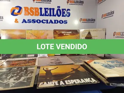 LOTE 064 - 01 LOTE COM DIVERSOS LPS VARIADOS. (NO ESTADO) ATENÇÃO! FAZER A VISITAÇÃO ANTES DE ARREMATAR, NÃO SABEMOS SE FUNCIONA. LEILÃO NÃO TEM GARANTIA E NEM DEVOLUÇÃO, SUJEITO A POSSÍVEIS AVARIAS VISÍVEIS/OCULTAS E/OU AUSÊNCIA DE COMPONENTES.