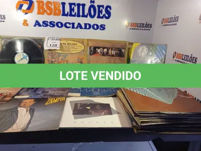 LOTE 128 - 01 LOTE COM DIVERSOS LPS VARIADOS. (NO ESTADO) ATENÇÃO! FAZER A VISITAÇÃO ANTES DE ARREMATAR, NÃO SABEMOS SE FUNCIONA. LEILÃO NÃO TEM GARANTIA E NEM DEVOLUÇÃO, SUJEITO A POSSÍVEIS AVARIAS VISÍVEIS/OCULTAS E/OU AUSÊNCIA DE COMPONENTES.
