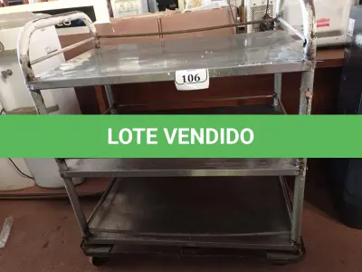 LOTE 106 - 01 CARRINHO COM RODINHAS. (NO ESTADO) ATENÇÃO! FAZER A VISITAÇÃO ANTES DE ARREMATAR, NÃO SABEMOS SE FUNCIONA. LEILÃO NÃO TEM GARANTIA E NEM DEVOLUÇÃO, SUJEITO A POSSÍVEIS AVARIAS VISÍVEIS/OCULTAS E/OU AUSÊNCIA DE COMPONENTES.