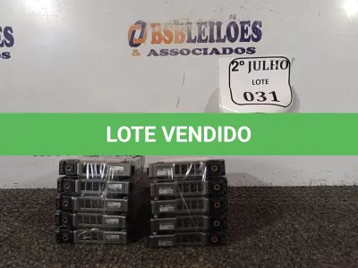 LOTE 031 - 10 HDS  COM GAVETA PARA SERVIDOR. (NO ESTADO) ATENÇÃO! FAZER A VISITAÇÃO ANTES DE ARREMATAR, NÃO SABEMOS SE FUNCIONA. LEILÃO NÃO TEM GARANTIA E NEM DEVOLUÇÃO, SUJEITO A POSSÍVEIS AVARIAS VISÍVEIS/OCULTAS E/OU AUSÊNCIA DE COMPONENTES.