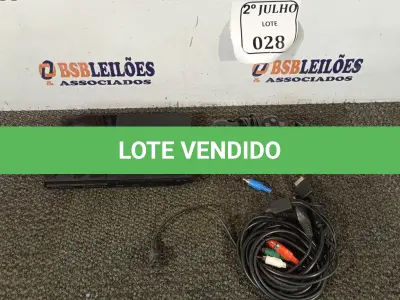 LOTE 028 - 01 PLAYSTATIOS2 COM 01 CONTROLE E FONTE, MODELO:SCPH90010 MARCA SONY. (NO ESTADO) ATENÇÃO! FAZER A VISITAÇÃO ANTES DE ARREMATAR, NÃO SABEMOS SE FUNCIONA. LEILÃO NÃO TEM GARANTIA E NEM DEVOLUÇÃO, SUJEITO A POSSÍVEIS AVARIAS VISÍVEIS/OCULTAS E/OU AUSÊNCIA DE COMPONENTES.