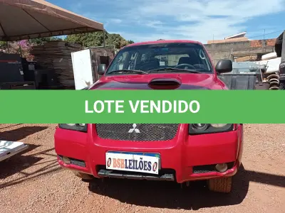 LOTE 329 - 01 MMC/PAJERO HD À DIESEL; ANO 2010, DIESEL, NA COR VERMELHA. DÉBITOS DE IPVA 2024. (NO ESTADO)ATENÇÃO! FAZER A VISITAÇÃO ANTES DE ARREMATAR, NÃO SABEMOS SE FUNCIONA. LEILÃO NÃO TEM GARANTIA E NEM DEVOLUÇÃO, SUJEITO A POSSÍVEIS AVARIAS VISÍVEIS/OCULTAS E/OU AUSÊNCIA DE COMPONENTES.