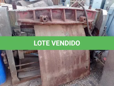 LOTE 326 - 01 CORTADORA DE CHAPAS. (NO ESTADO) ATENÇÃO! FAZER A VISITAÇÃO ANTES DE ARREMATAR, NÃO SABEMOS SE FUNCIONA. LEILÃO NÃO TEM GARANTIA E NEM DEVOLUÇÃO, SUJEITO A POSSÍVEIS AVARIAS VISÍVEIS/OCULTAS E/OU AUSÊNCIA DE COMPONENTES.