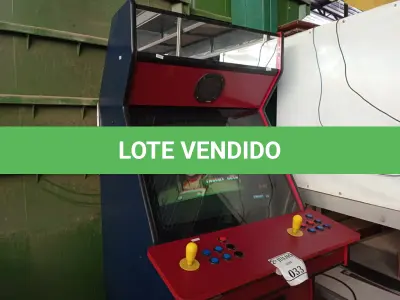 LOTE 033 - 01 FLIPERAMA DE FICHA COM CHAVE 220V.(LIGANDO) (NO ESTADO) ATENÇÃO! FAZER A VISITAÇÃO ANTES DE ARREMATAR, NÃO SABEMOS SE FUNCIONA. LEILÃO NÃO TEM GARANTIA E NEM DEVOLUÇÃO, SUJEITO A POSSÍVEIS AVARIAS VISÍVEIS/OCULTAS E/OU AUSÊNCIA DE COMPONENTES.