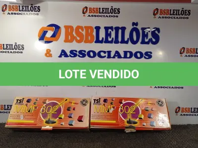 LOTE 064 - 02 MICROFONES DE MESA PROFISSIONAL MMF 302. (NO ESTADO) ATENÇÃO! FAZER A VISITAÇÃO ANTES DE ARREMATAR, NÃO SABEMOS SE FUNCIONA. LEILÃO NÃO TEM GARANTIA E NEM DEVOLUÇÃO, SUJEITO A POSSÍVEIS AVARIAS VISÍVEIS/OCULTAS E/OU AUSÊNCIA DE COMPONENTES.