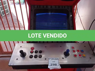 LOTE 298 - 01 MÁQUINA DE JOGOS FLIPERAMA. (NO ESTADO) ATENÇÃO! FAZER A VISITAÇÃO ANTES DE ARREMATAR, NÃO SABEMOS SE FUNCIONA. LEILÃO NÃO TEM GARANTIA E NEM DEVOLUÇÃO, SUJEITO A POSSÍVEIS AVARIAS VISÍVEIS/OCULTAS E/OU AUSÊNCIA DE COMPONENTES.