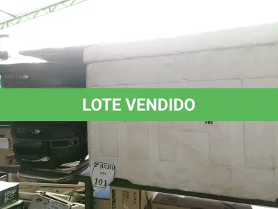 LOTE 101 - 01 LOTE COM MATERIAIS DIVERSOS; SENDO 01 CAIXA DE ISOPOR, 02 MALAS DE VIAGEM, 01 CARRINHO DE COMPRAS INCOMPLETO, 03 ESPETOS PARA CHURRASCO E OUTROS. (NO ESTADO) ATENÇÃO! FAZER A VISITAÇÃO ANTES DE ARREMATAR, NÃO SABEMOS SE FUNCIONA. LEILÃO NÃO TEM GARANTIA E NEM DEVOLUÇÃO, SUJEITO A POSSÍVEIS AVARIAS VISÍVEIS/OCULTAS E/OU AUSÊNCIA DE COMPONENTES.
