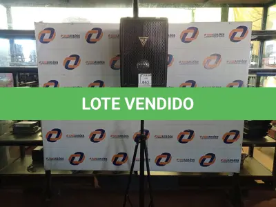 LOTE 043 - 01 CAIXA DE SOM 500W MARCA WGH PASSIVA COM TRIPÉ. (NO ESTADO) ATENÇÃO! FAZER A VISITAÇÃO ANTES DE ARREMATAR, NÃO SABEMOS SE FUNCIONA. LEILÃO NÃO TEM GARANTIA E NEM DEVOLUÇÃO, SUJEITO A POSSÍVEIS AVARIAS VISÍVEIS/OCULTAS E/OU AUSÊNCIA DE COMPONENTES.