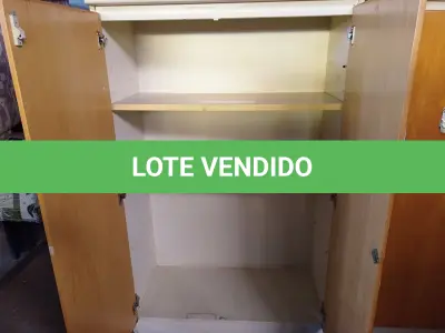 LOTE 259 - 01 ARMÁRIO 02 PORTAS. (NO ESTADO) ATENÇÃO! FAZER A VISITAÇÃO ANTES DE ARREMATAR, NÃO SABEMOS SE FUNCIONA. LEILÃO NÃO TEM GARANTIA E NEM DEVOLUÇÃO, SUJEITO A POSSÍVEIS AVARIAS VISÍVEIS/OCULTAS E/OU AUSÊNCIA DE COMPONENTES.