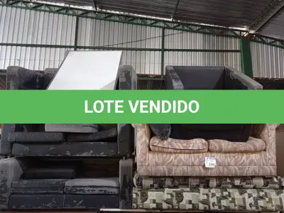 LOTE 260 - 01 LOTE COM SOFÁS DIVERSOS. (NO ESTADO) ATENÇÃO! FAZER A VISITAÇÃO ANTES DE ARREMATAR, NÃO SABEMOS SE FUNCIONA. LEILÃO NÃO TEM GARANTIA E NEM DEVOLUÇÃO, SUJEITO A POSSÍVEIS AVARIAS VISÍVEIS/OCULTAS E/OU AUSÊNCIA DE COMPONENTES.