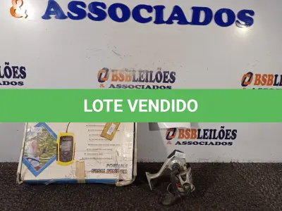 LOTE 017 - 01 LOCALIZADOR SONAR DE PEIXES E 01 MOLINETE. (NO ESTADO) ATENÇÃO! FAZER A VISITAÇÃO ANTES DE ARREMATAR, NÃO SABEMOS SE FUNCIONA. LEILÃO NÃO TEM GARANTIA E NEM DEVOLUÇÃO, SUJEITO A POSSÍVEIS AVARIAS VISÍVEIS/OCULTAS E/OU AUSÊNCIA DE COMPONENTES.