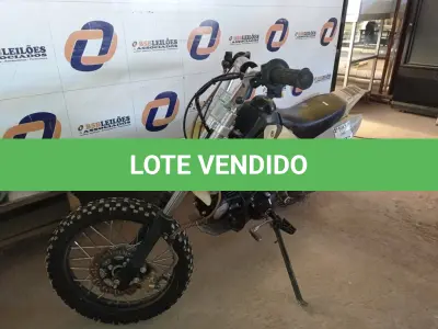 LOTE 023 - 01 MOTOCICLETA GARELLI 50 CILINDRADAS. (NO ESTADO) ATENÇÃO! FAZER A VISITAÇÃO ANTES DE ARREMATAR, NÃO SABEMOS SE FUNCIONA. LEILÃO NÃO TEM GARANTIA E NEM DEVOLUÇÃO, SUJEITO A POSSÍVEIS AVARIAS VISÍVEIS/OCULTAS E/OU AUSÊNCIA DE COMPONENTES.
