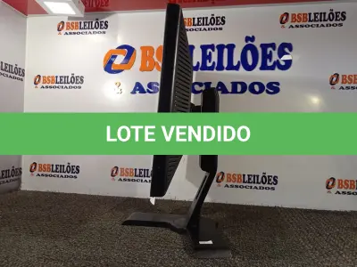 LOTE 081 - 01 MONITOR 19’’ BASE GIRATÓRIA MARCA DELL SEM FONTE. (NO ESTADO) ATENÇÃO! FAZER A VISITAÇÃO ANTES DE ARREMATAR, NÃO SABEMOS SE FUNCIONA. LEILÃO NÃO TEM GARANTIA E NEM DEVOLUÇÃO, SUJEITO A POSSÍVEIS AVARIAS VISÍVEIS/OCULTAS E/OU AUSÊNCIA DE COMPONENTES.