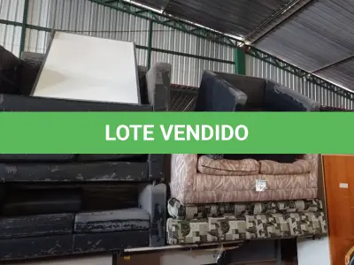 LOTE 260 - 01 LOTE COM SOFÁS DIVERSOS. (NO ESTADO) ATENÇÃO! FAZER A VISITAÇÃO ANTES DE ARREMATAR, NÃO SABEMOS SE FUNCIONA. LEILÃO NÃO TEM GARANTIA E NEM DEVOLUÇÃO, SUJEITO A POSSÍVEIS AVARIAS VISÍVEIS/OCULTAS E/OU AUSÊNCIA DE COMPONENTES.