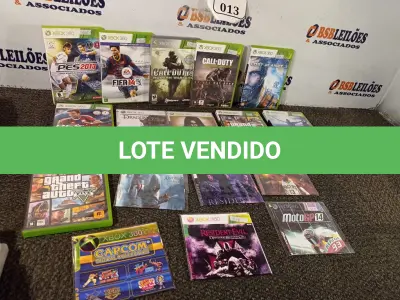 LOTE 013 - 17 JOGOS PARA XBOX 360. (NO ESTADO) ATENÇÃO! FAZER A VISITAÇÃO ANTES DE ARREMATAR, NÃO SABEMOS SE FUNCIONA. LEILÃO NÃO TEM GARANTIA E NEM DEVOLUÇÃO, SUJEITO A POSSÍVEIS AVARIAS VISÍVEIS/OCULTAS E/OU AUSÊNCIA DE COMPONENTES.