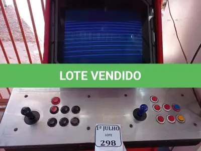 LOTE 298 - 01 MÁQUINA DE JOGOS FLIPERAMA. (NO ESTADO) ATENÇÃO! FAZER A VISITAÇÃO ANTES DE ARREMATAR, NÃO SABEMOS SE FUNCIONA. LEILÃO NÃO TEM GARANTIA E NEM DEVOLUÇÃO, SUJEITO A POSSÍVEIS AVARIAS VISÍVEIS/OCULTAS E/OU AUSÊNCIA DE COMPONENTES.