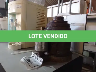 LOTE 284 - 01 MACACO PNEUMÁTICO. (NO ESTADO) ATENÇÃO! FAZER A VISITAÇÃO ANTES DE ARREMATAR, NÃO SABEMOS SE FUNCIONA. LEILÃO NÃO TEM GARANTIA E NEM DEVOLUÇÃO, SUJEITO A POSSÍVEIS AVARIAS VISÍVEIS/OCULTAS E/OU AUSÊNCIA DE COMPONENTES.
