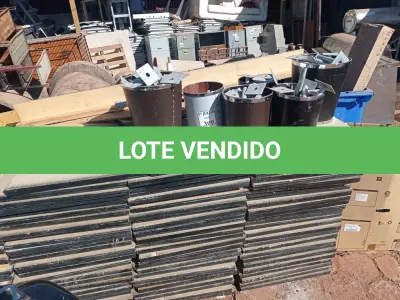 LOTE 309 - 01 LOTE COM VÁRIOS TABLADOS E FERRAGENS.  (NO ESTADO) ATENÇÃO! FAZER A VISITAÇÃO ANTES DE ARREMATAR, NÃO SABEMOS SE FUNCIONA. LEILÃO NÃO TEM GARANTIA E NEM DEVOLUÇÃO, SUJEITO A POSSÍVEIS AVARIAS VISÍVEIS/OCULTAS E/OU AUSÊNCIA DE COMPONENTES.