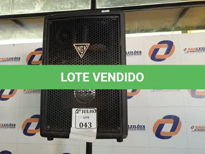 LOTE 043 - 01 CAIXA DE SOM 500W MARCA WGH PASSIVA COM TRIPÉ. (NO ESTADO) ATENÇÃO! FAZER A VISITAÇÃO ANTES DE ARREMATAR, NÃO SABEMOS SE FUNCIONA. LEILÃO NÃO TEM GARANTIA E NEM DEVOLUÇÃO, SUJEITO A POSSÍVEIS AVARIAS VISÍVEIS/OCULTAS E/OU AUSÊNCIA DE COMPONENTES.