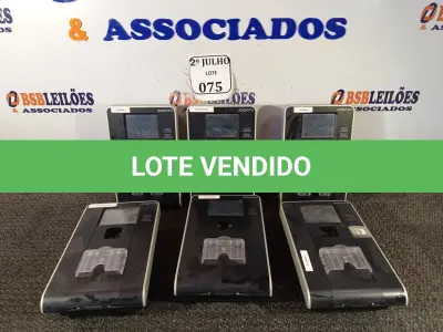 LOTE 075 - 06 RELÓGIOS DE PONTO. (NO ESTADO) ATENÇÃO! FAZER A VISITAÇÃO ANTES DE ARREMATAR, NÃO SABEMOS SE FUNCIONA. LEILÃO NÃO TEM GARANTIA E NEM DEVOLUÇÃO, SUJEITO A POSSÍVEIS AVARIAS VISÍVEIS/OCULTAS E/OU AUSÊNCIA DE COMPONENTES.